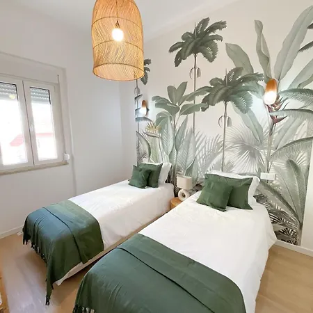 The Coolest 3br In Caparica, By 351lisbon Appartamento